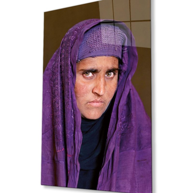 Afgan Kız Yaşlı Hali Cam Tablo Ev ve Ofis Duvar Dekoru Hediyelik Büyük Tablo Dayanıklı Cam