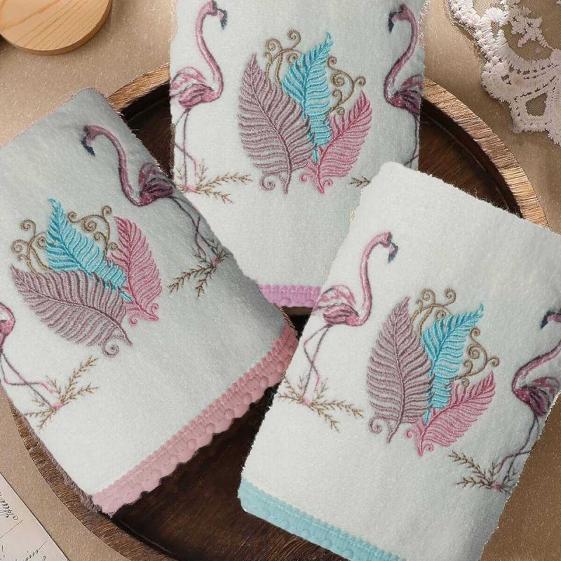 3 Lü Renkli Kuğu Nakışlı Su Taşı Kenar İşlemeli Havlu Seti 50X90 Cm